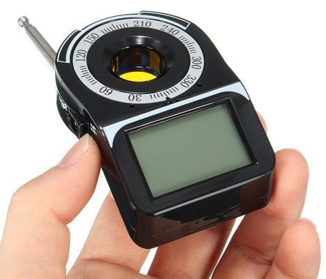Детектор жучков и скрытых камер "Antibug Hunter Lux" (CC-309) снабжен ЖК-дисплеем, отображающим всю необходимую информацию о режимах работы и состоянии прибора
